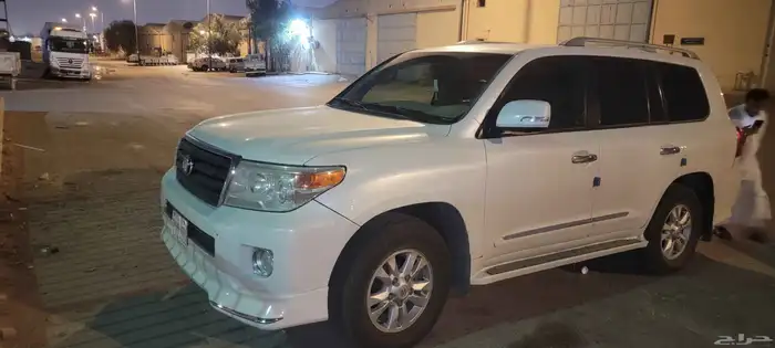 تويوتا لاندكروزر 2014 3
