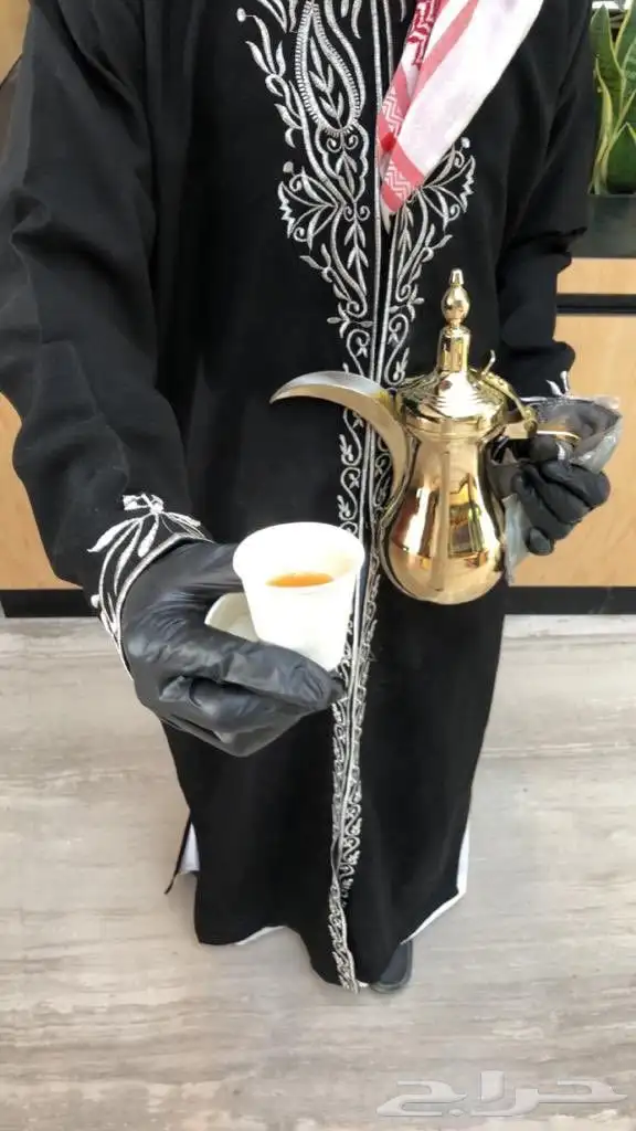 قهوجي وصبابين ومضيف رجال ونساء 5