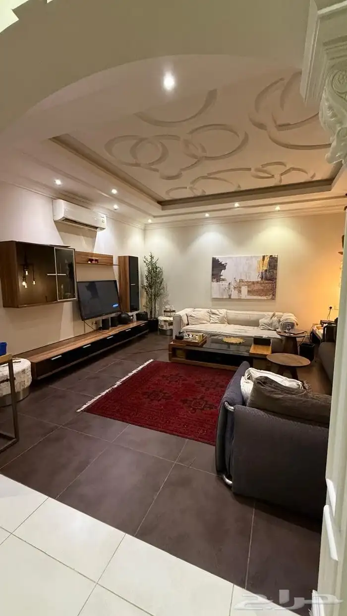 للبيع فيلا دورين درج داخلي في الرياض في النهضة 6