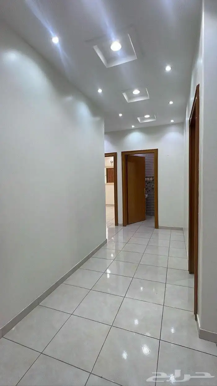 شقة فاخرة للإيجار السنوي بحي المعارض خميس مشيط 7
