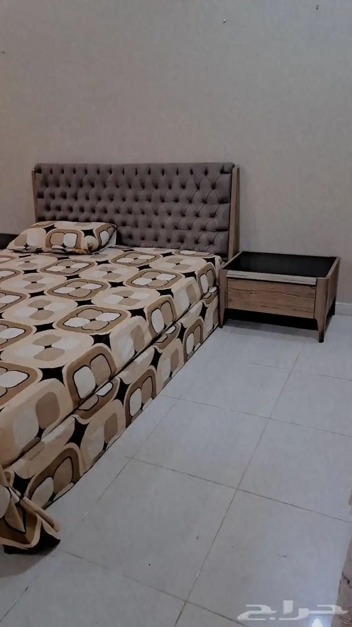 سرير و كومودينة مودرن خشب تركي 2