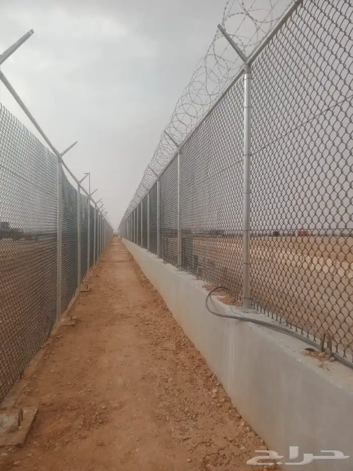 يوجد الدينا توريد وتركيب شبوك 3