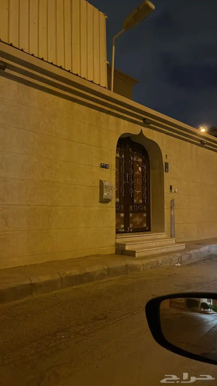 للبيع فيلا درج داخلي في الرياض في حي الخليج 0