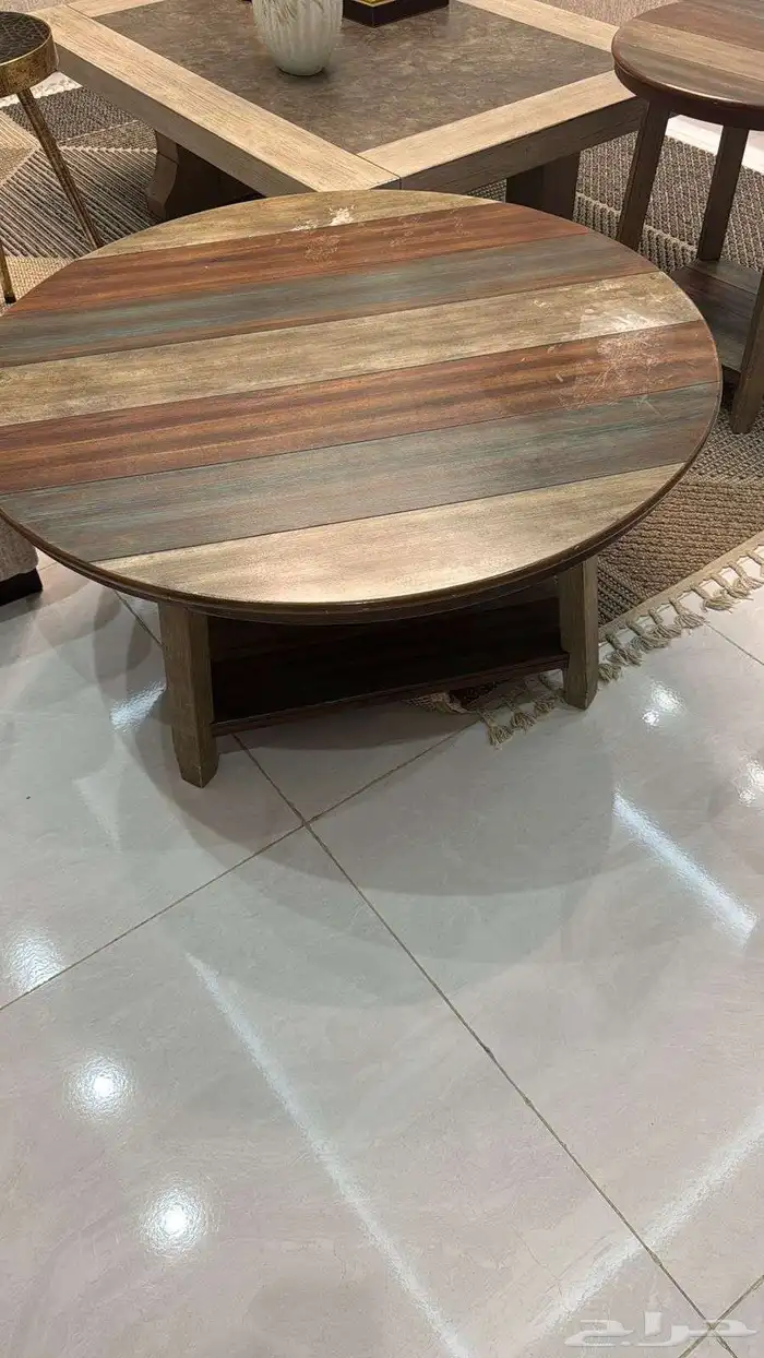 طاولة اشلي 0