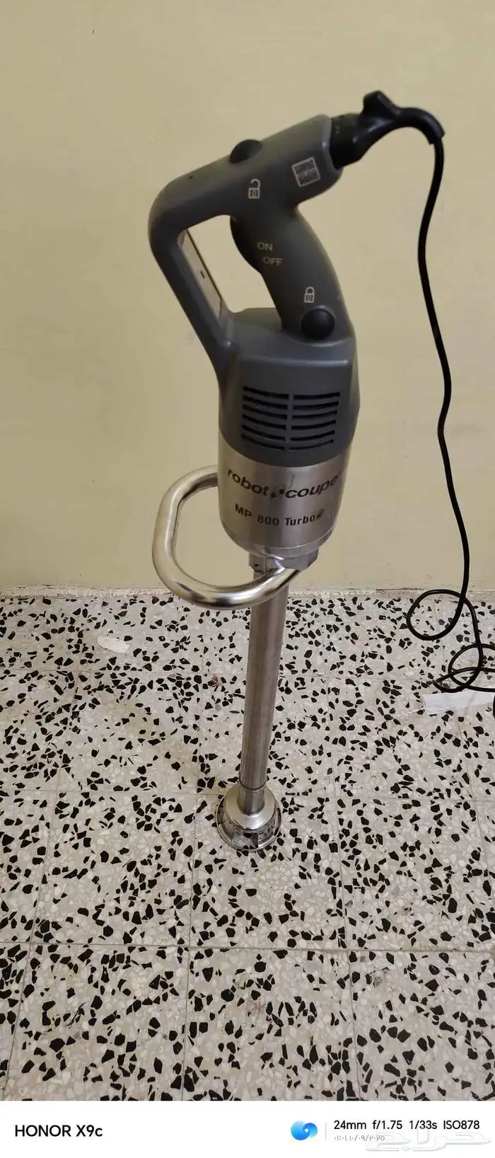 هاند بلندر 800mp استعمال شهرين فقط بحاله ممتازه وجيده جدا 0