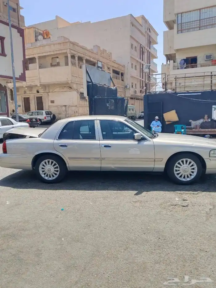 فورد جراند ماركيز 2