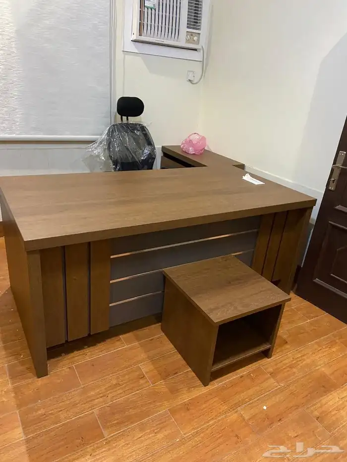 راسي   مكتب دواليب  طقم كاملة   كنب و برتيشن موجود 3