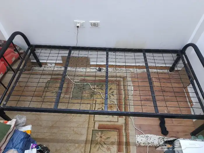 سرير حديد ومرتيه سست سوبر فوم استعمال نظللبيع  تواصل خاص 0