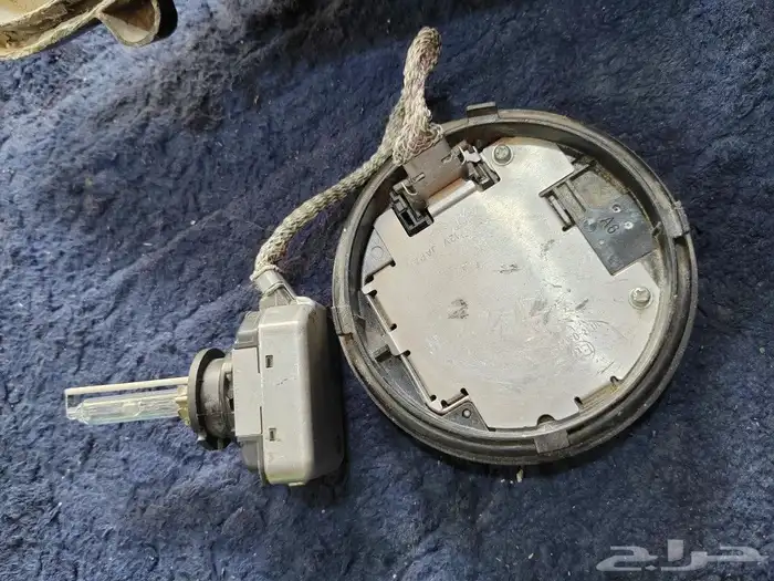 محول زينون تايوتا لكزس لاندكروزر افالون LX أصلي مستعمل نظيف 1