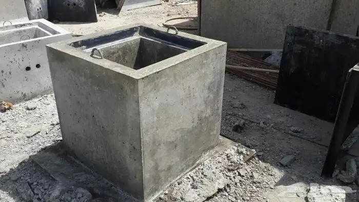 قواعد إناره حواجز خرسانيه 1