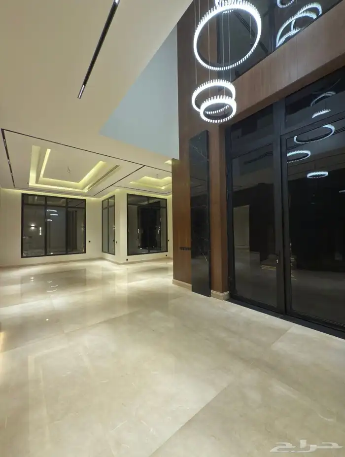 قصر زاوية فاخر كلاسيك فرنسي بالرياض حي الملقا مساحة 1050 5