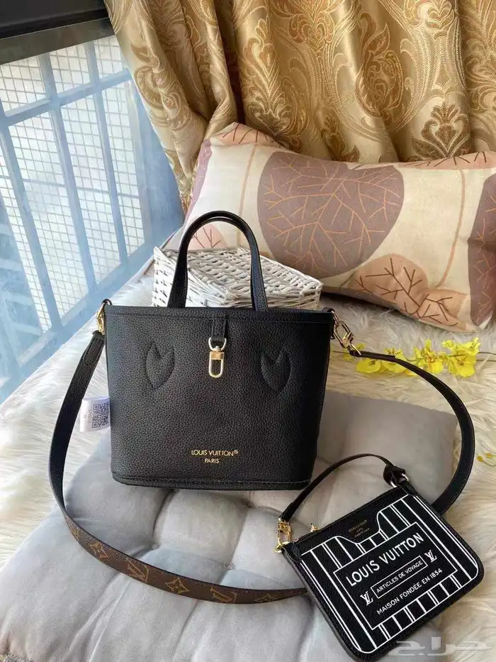 شنط تقاليد ماركه هاي كولتي متوفره جمله وقطاعي تشكله واسعه 30