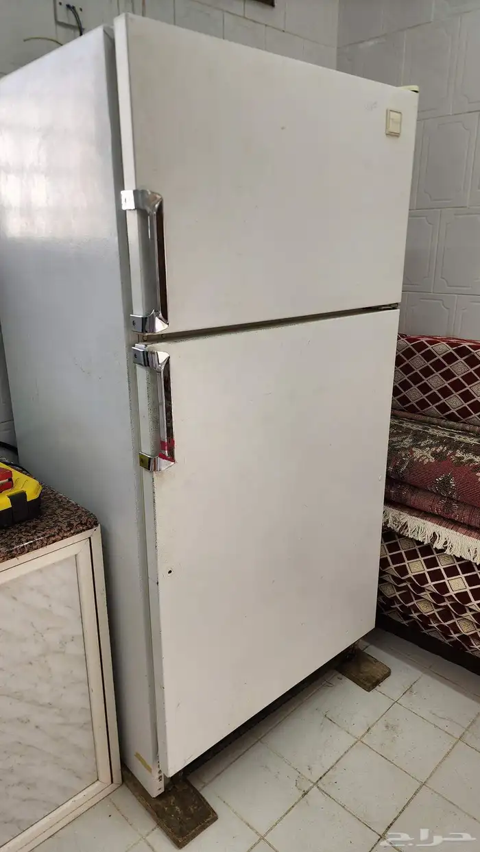 ثلاجة بفريزر 2