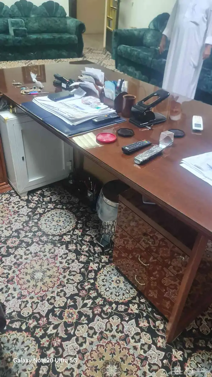 طاولة مكتب كاملة 1