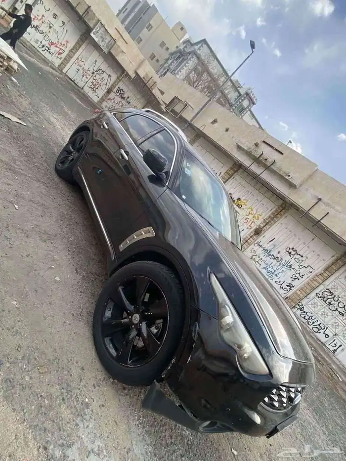 أعرض لكم سياره من نوع انفنتي fx50 3