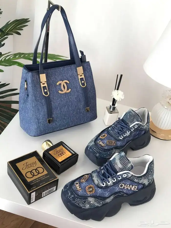 اطقم هدايا شنطه وشوز ب225ريال 1