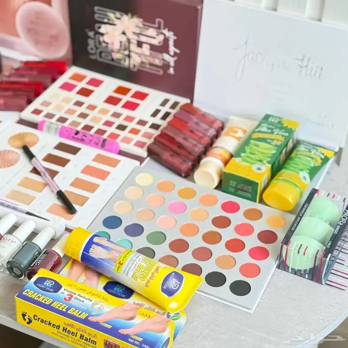 مكياج نسائي متاكمل ومميز عروص اليوم الوطني يتوفر شحن 5