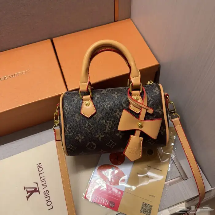 شنط تقاليد ماركه هاي كولتي متوفره جمله وقطاعي تشكله واسعه 37