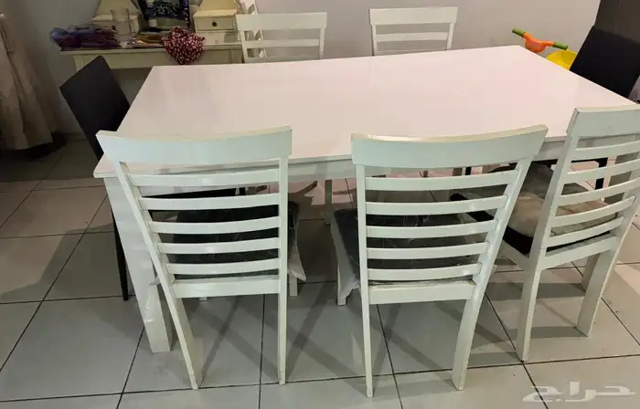 طاولة طعام 1