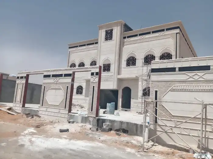 ديكورات خارجيه سمنت ابيض وبطح اريض جميع الا اشكل ولا الون وك 0