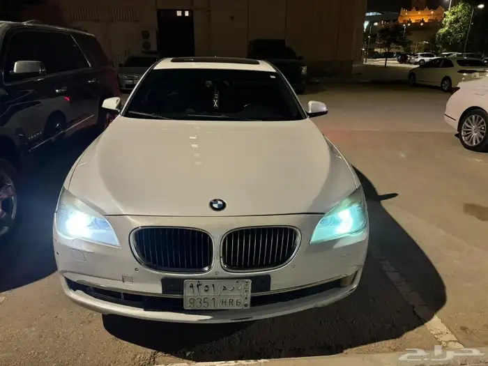 للبيع BMW 2011 2
