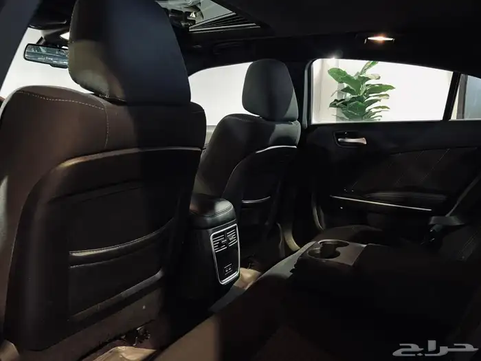 تشارجر RT 2018 V8 بحاله ممتازه ماشاء الله 5
