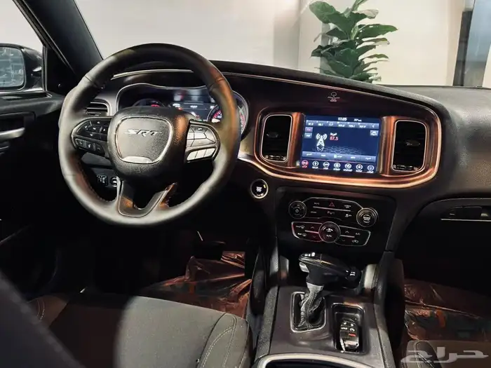 تشارجر RT 2018 V8 بحاله ممتازه ماشاء الله 9
