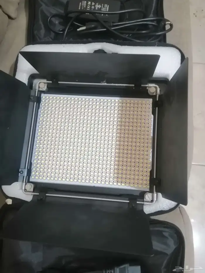 اضاءة تصوير جديد بحالة ممتازة ( Neewer_660_RGB_kit2) 5