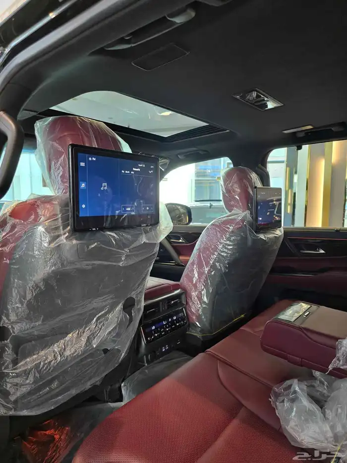 لكزس LX600 2023 فل كامل سعودي 4