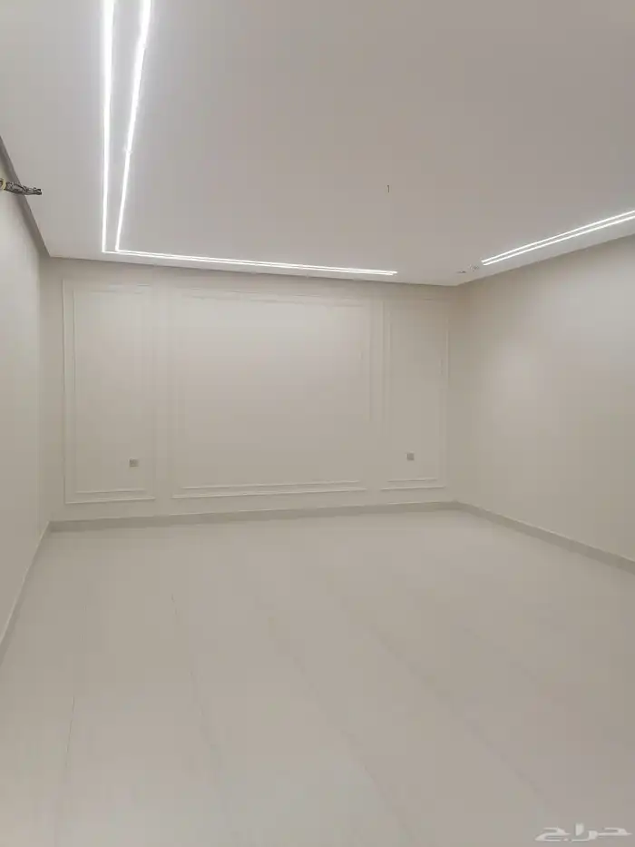 للبيع عماره سكنيه دور واحد جديد مساحته 500 م بمخطط الشروق 7