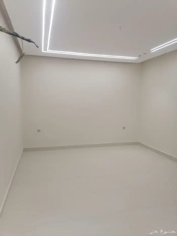 للبيع عماره سكنيه دور واحد جديد مساحته 500 م بمخطط الشروق 10