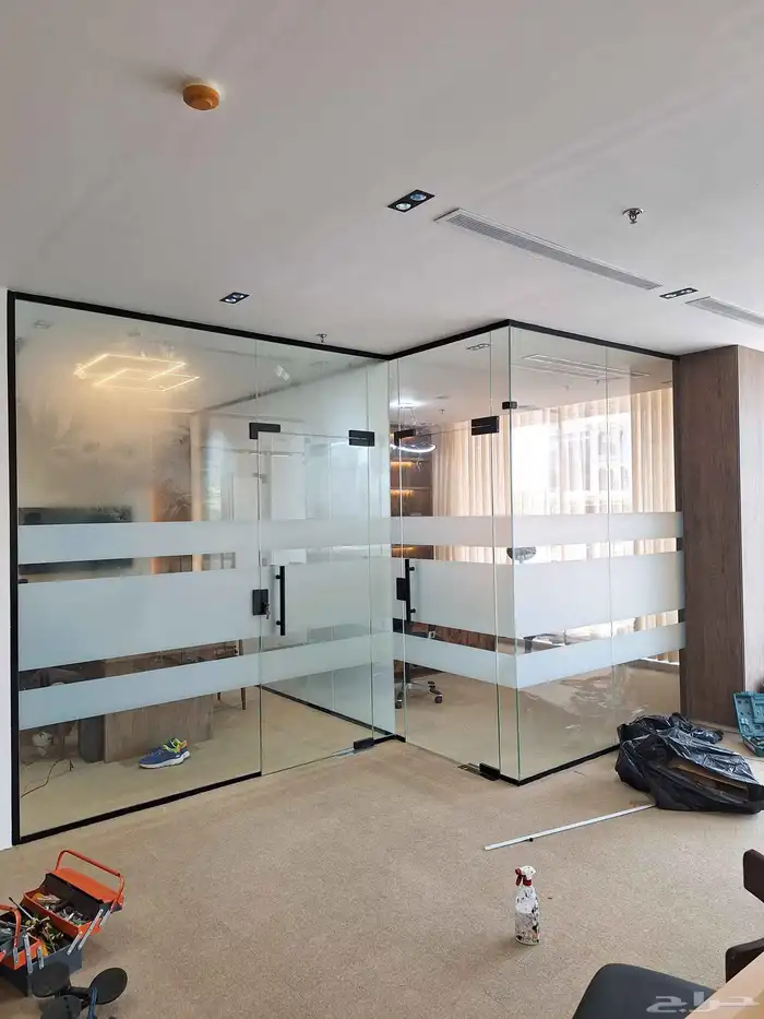 زجاج سيكوريت زجاج مرايات زجاج وطرابزونات زجاج سيكوريت 23