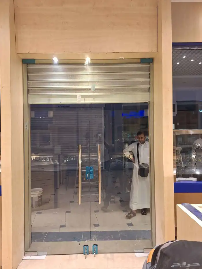 زجاج سيكوريت زجاج مرايات زجاج شوارات زجاج وجهات زجاج قو 17