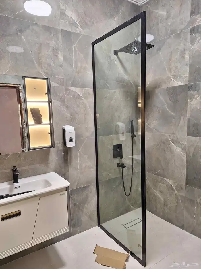 زجاج سيكوريت تفصيل مرايا زجاج سيكوريت زجاج سيكوريت 22