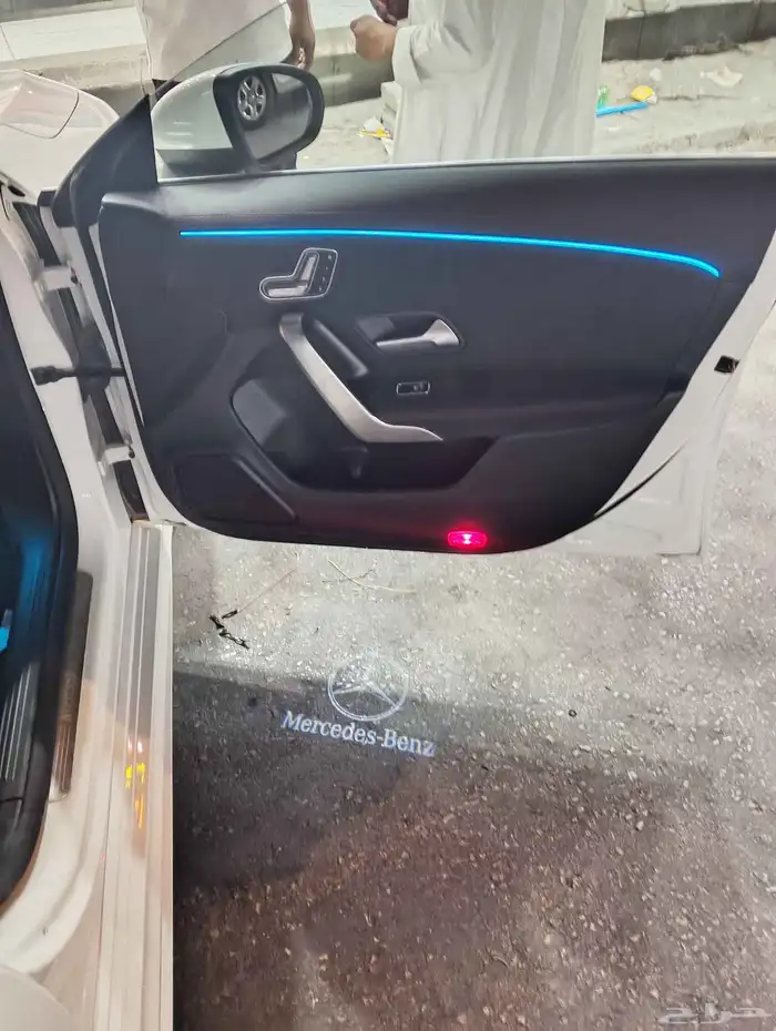 تركيب لد داخلي64 لون مرسيدس بنز 2024 A200 8