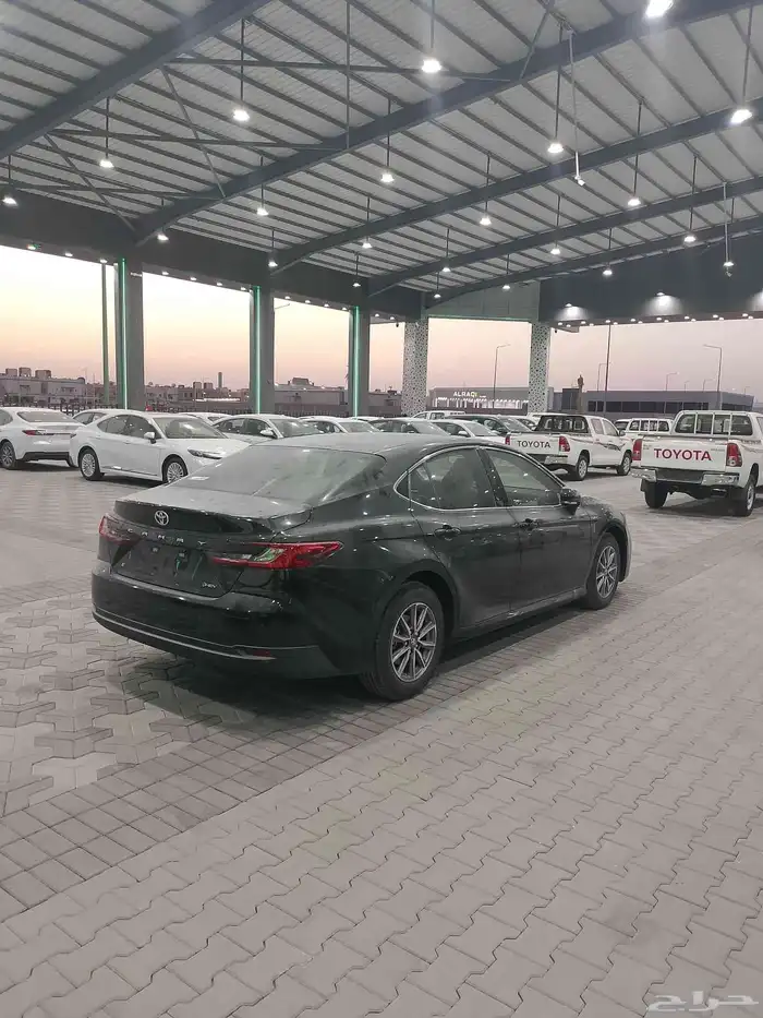 كامري هايبرد E موديل 2025 4