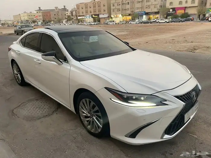 لكزس ES350 فل كامل 2019 3