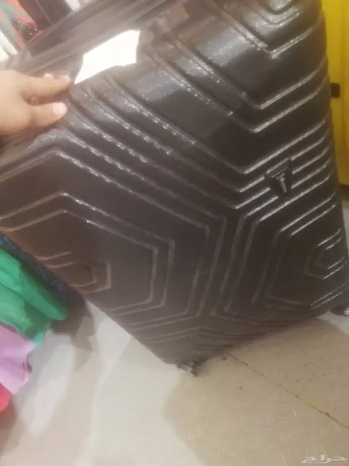 شنط سفر من ماركه ( LOK polos) بحاله ممتازه 1