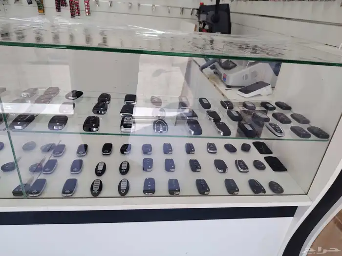 محل مفاتيح رمجه جميع انواع السيارات المشفره والسيارات البصمه 3