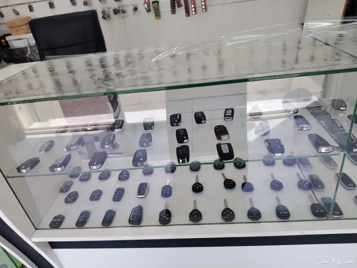 محل مفاتيح رمجه جميع انواع السيارات المشفره والسيارات البصمه 2