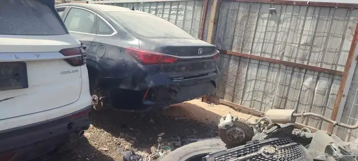 قطع غيار السيارات الاوربيه تشليح 4