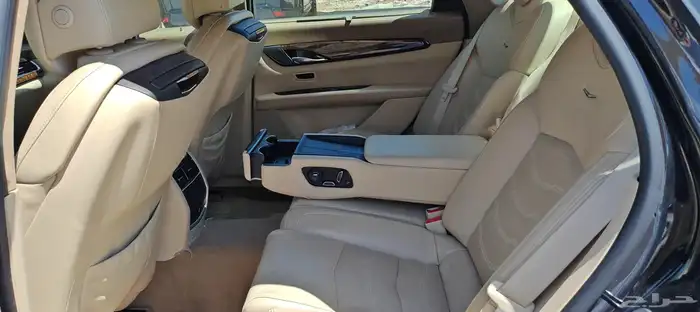 كاديلاك CT6 11
