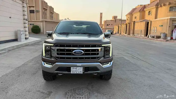 فورد F150 2021 لاريت V8 وكاله شرط للبيع 2
