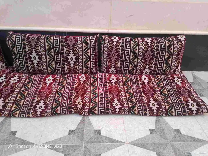 ثنين جلسه ومعها اريع مساند للبيع 0