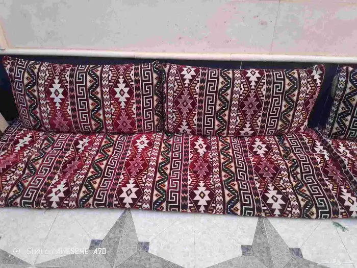 ثنين جلسه ومعها اريع مساند للبيع 1