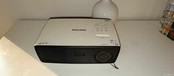 بروجكتر ريكو 1