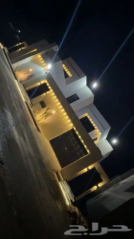 للبيع فيلاء درج داخلي في الدوادمي مخطط 960 الملحق 0
