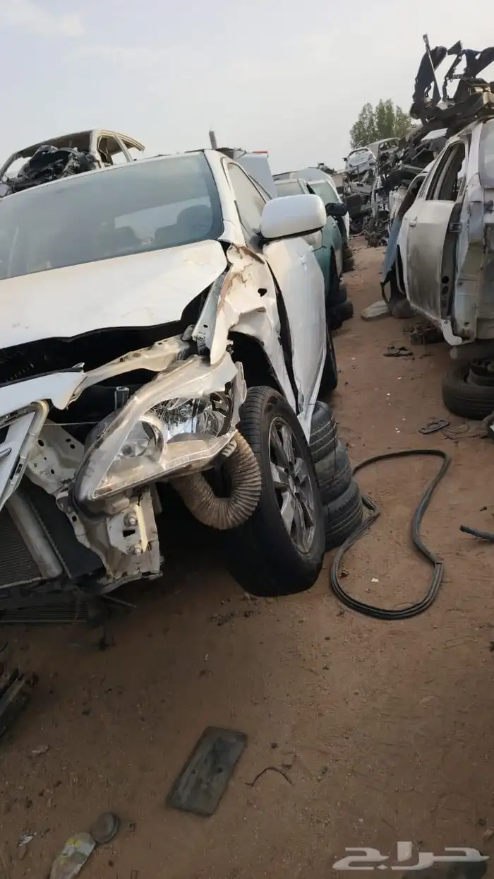 يوجد تايوتا اكسنت.تشليح جميع القطع 2