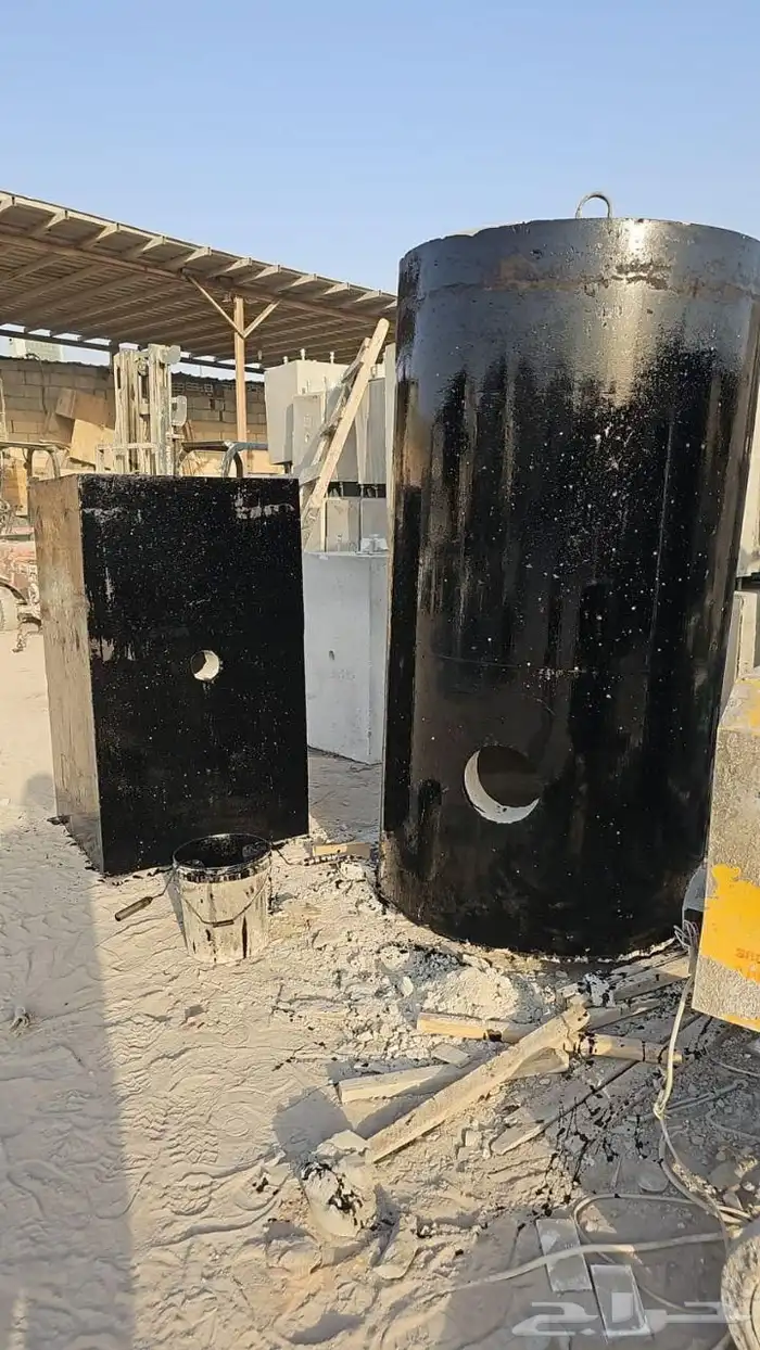 قواعد إناره حواجز خرسانيه 6