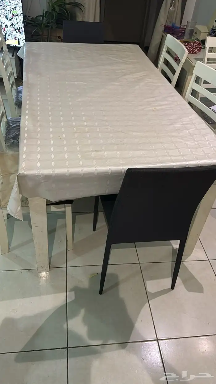 طاولة طعام 0